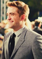 /album/robert-pattinson-forever/tumblr-mdlgq3fko61qcm8o6o1-500-jpg/